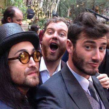 Com Sean Lennon (à esquerda) e seu marido no casamento de Sean Parker, fundador do Napster