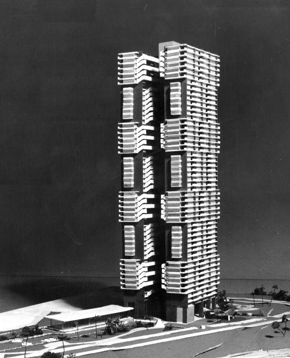 Maqueta para el concurso del edificio Libertad, de Martín Domínguez, Ernesto Gómez Sampera e Ysrael Seinuk (1959).