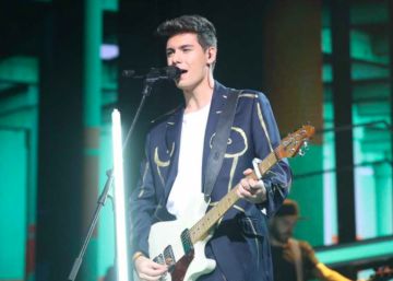 El mensaje que escondía el traje de Alfred durante la gala de Eurovisión