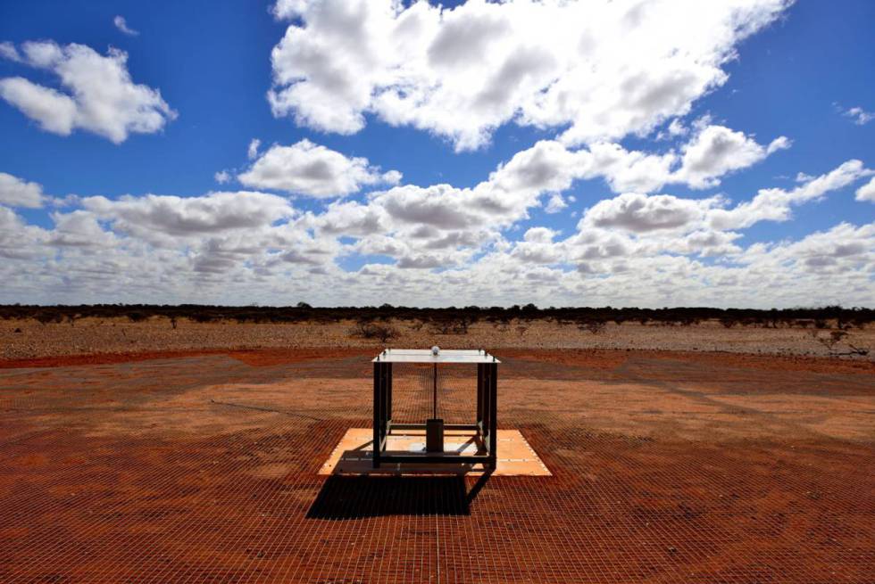 El detector empleado para captar la señal instalado en el Observatorio de Radioastronomía Murchison del CSIRO en Australia Occidental.