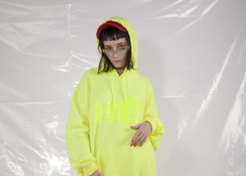 HÈI, la marca que vestiría Chloë Sevigny en los noventa