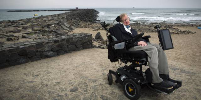 Hawking, en una playa de Tenerife en 2015.