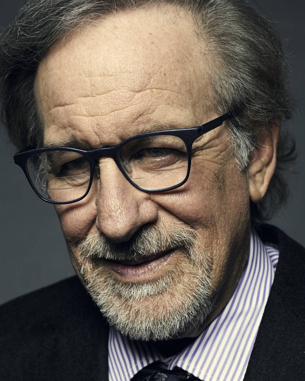 Jogador Nº 1: aventura futurista de Steven Spielberg ganha novo pôster