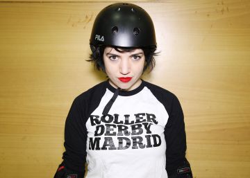 Golpes y bloqueos: estos son los pasos para competir en 'roller derby'