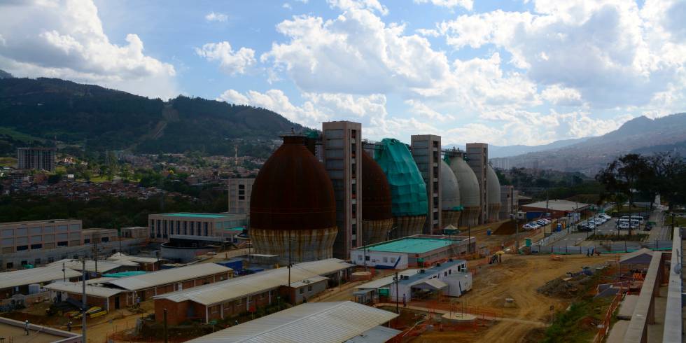 Obras de construcciÃ³n de la planta de tratamiento de aguas de MedellÃ­n (Colombia).