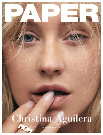 Portada completa de la revista 'Paper' donde aparece Christna Aguilera sin maquillaje.