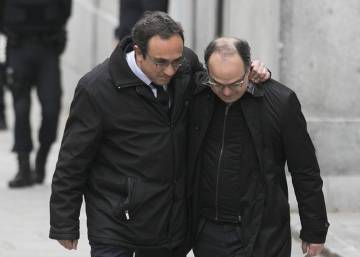 Το Ανώτατο Δικαστήριο διατάσσει την προδικαστική κράτηση για τους ηγέτες των αυτονομιστών της Καταλονίας, επανενεργοποιεί τα διεθνή εντάλματα σύλληψης