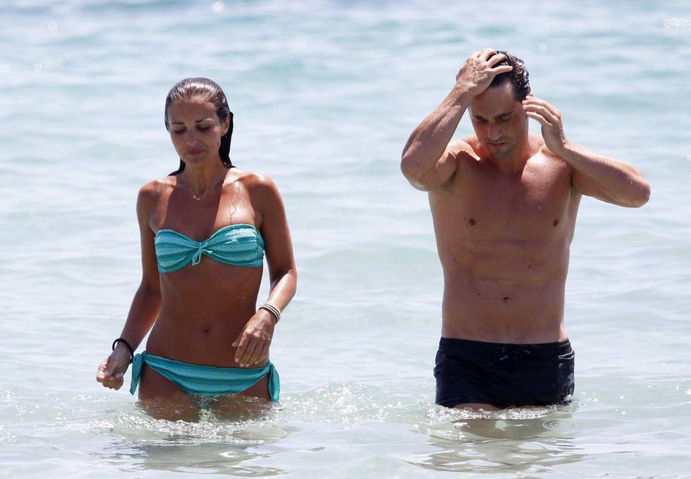 Paula Echevarria y David Bustamante en Ibiza en julio de 2015. 