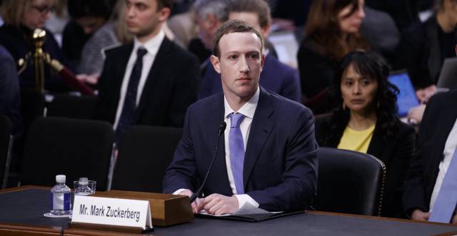 Mark Zuckerberg, durante su declaración en el Senado