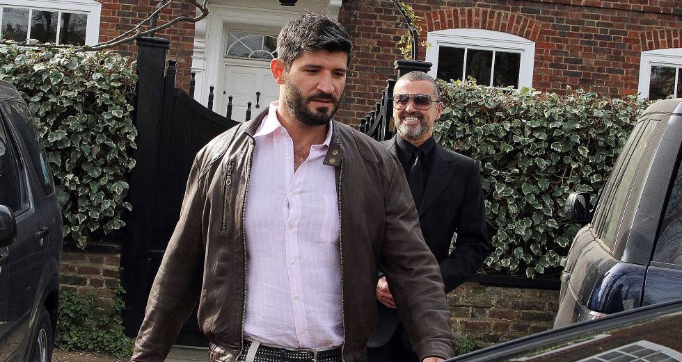 George Michael y su novio Fadi Fawaz, en marzo de 2014.