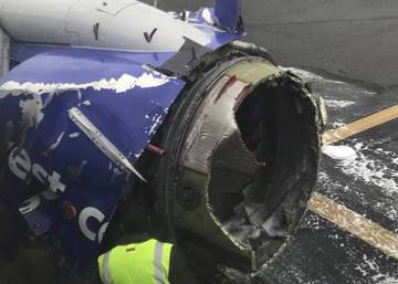 Video Asi Retransmitio En Directo El Accidente Del Avion De Southwest Airlines Un Pasajero Actualidad El Pais