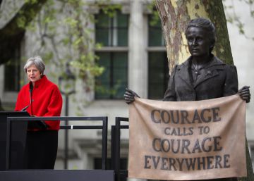 La resurrección (en bronce) de la primera sufragista británica