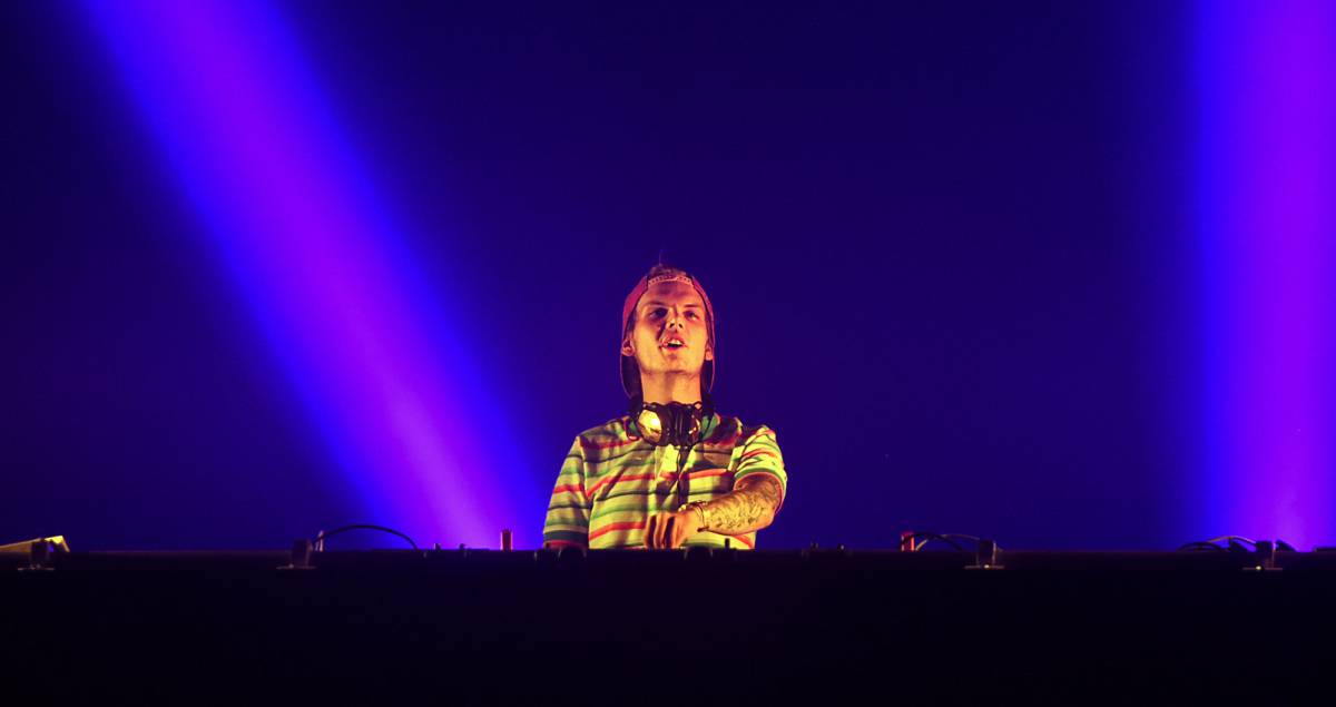 El DJ sueco Avicii durante una sesión en un festival de música en Budapest.