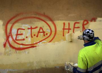 Basque terror group ETA apologizes ahead of dissolution next month: “We are truly sorry”