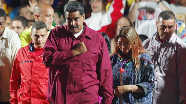 Maduro, junto a su mujer, en Caracas.