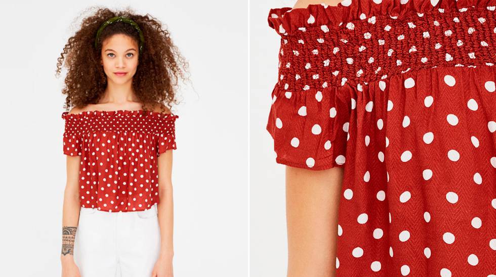 camisa roja con lunares blancos
