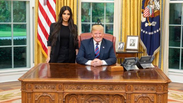 Kardashian y Trump, en el Despacho Oval.