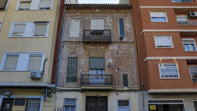 La casa donde estaba el cadáver momificado.