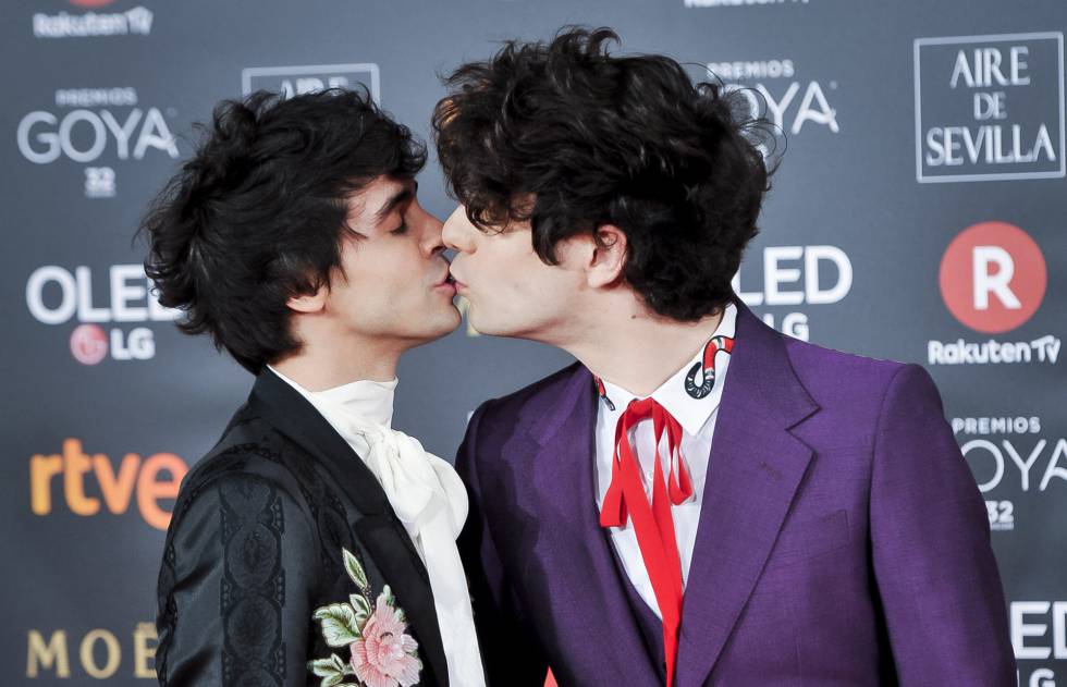 Javier Ambrossi y Javier Calvo en los premios Goya, el 3 de febrero en Madrid.