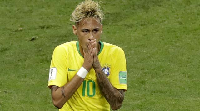 Neymar, durante el partido contra Suiza.