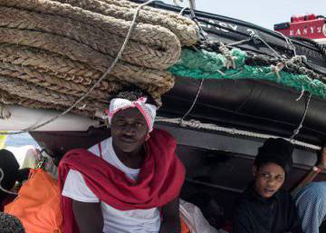 Migrants on board ‘Aquarius’ granted 45-day special permit to stay in Spain