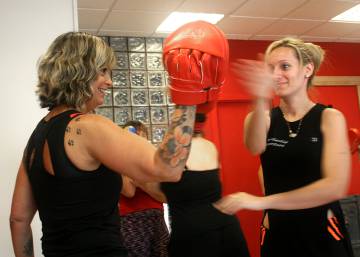 Mujeres dispuestas a protegerse