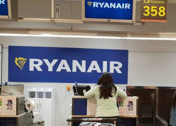 Ryanair Cancels 400 Flights In Spain Due To Cabin Crew Strike Next Week Ryanair Cancels 400 Flights In Spain Due To Cabin Crew Strike Next Week