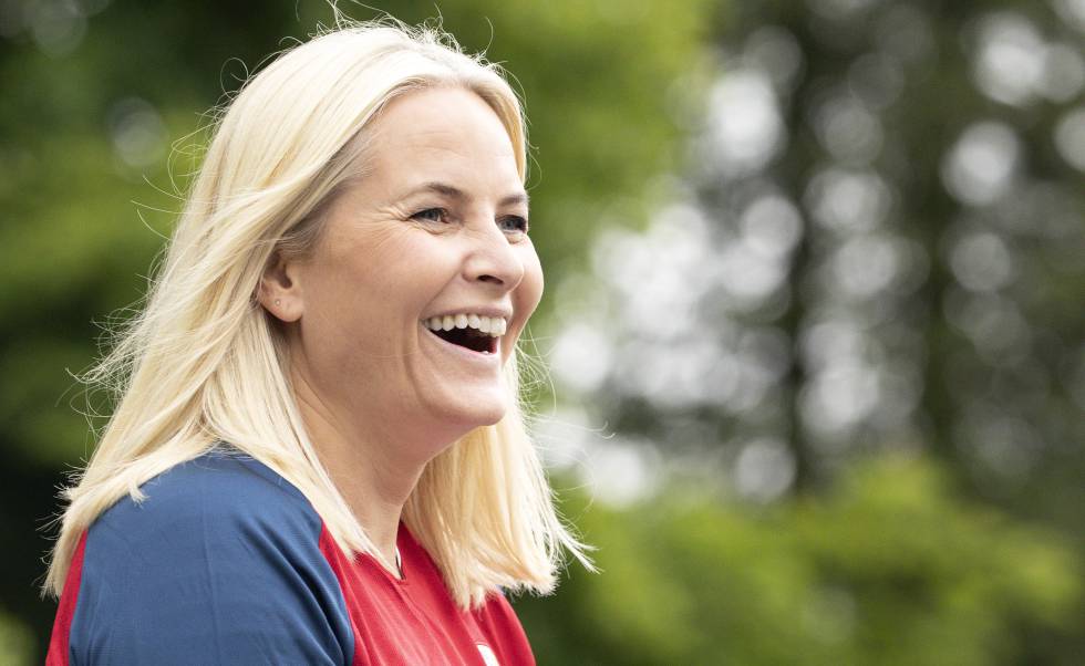 Mette Marit en un partido de fútbol amistoso en Oslo (Noruega) el 18 de junio de 2018. 