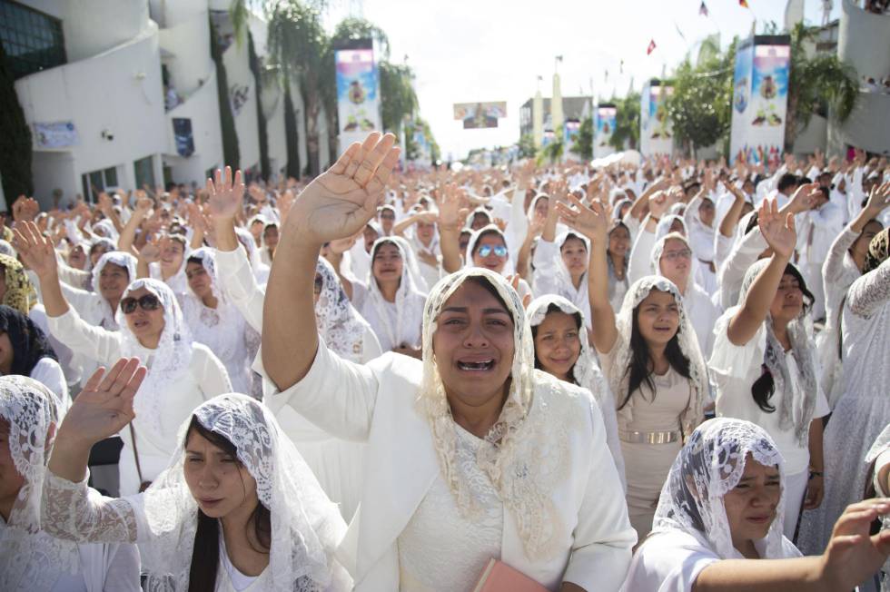 Fotos: La multitudinaria celebración de la Iglesia de la Luz del Mundo en  México | Internacional | EL PAÍS