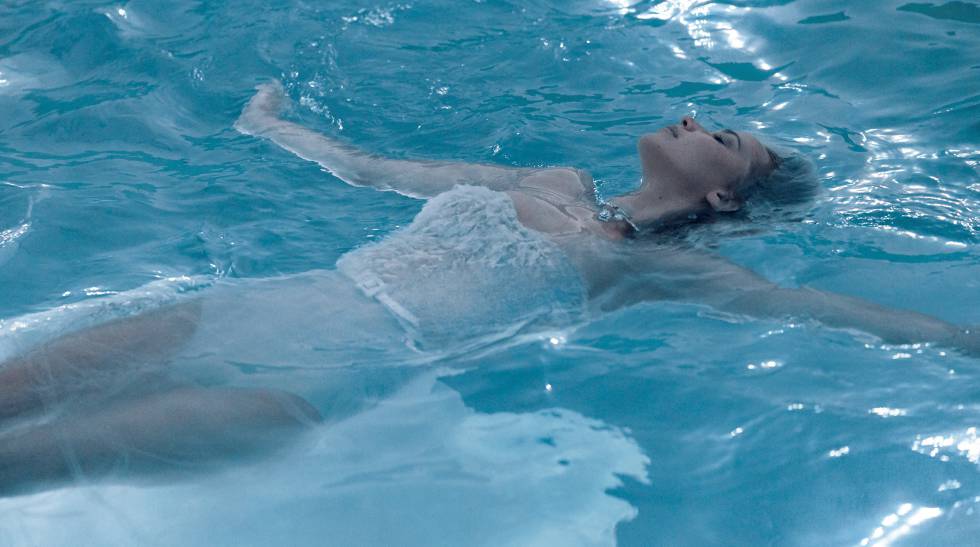 Jennifer Lawrence para Joy, de Dior.