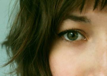 aclarando infecciones bacterianas en la boca y los ojos