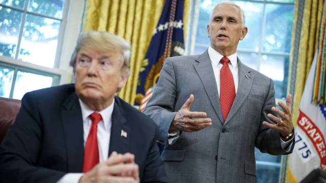 Mike Pence, y Donald Trump.