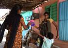 India vende compresas ecológicas y asequibles para 336 millones de mujeres