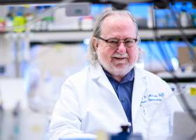 Los ‘padres’ de la inmunoterapia ganan el Nobel de Medicina 2018
