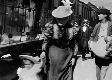 Dos científicos guardan una película de 1895 en una molécula de ADN Dos científicos guardan una película de 1895 en una molécula de ADN