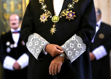 La espada, la balanza y las cartas del Tarot