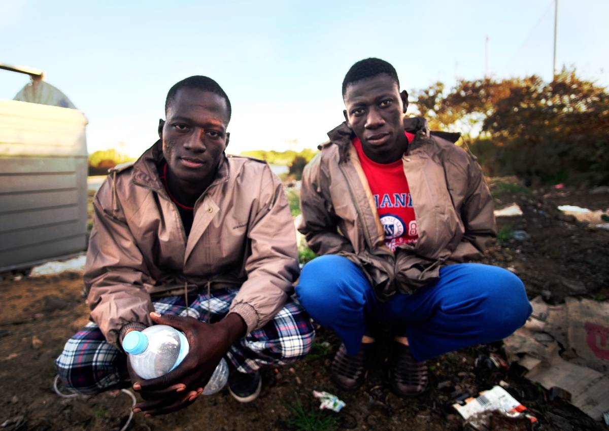 Boussage Gory y Amedi Sakuna, supervivientes del naufragio en la costa de Melilla.