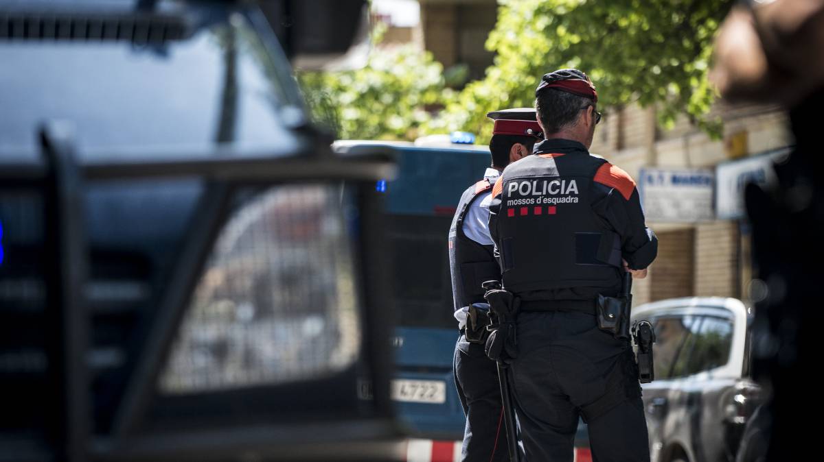 Agentes de Mossos d'Esquadra.