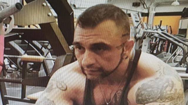 El hombre detenido por rociar con ácido a su expareja.