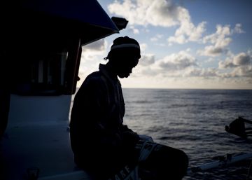 Meta a un refugiado en su casa