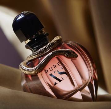 La modelo es el nuevo rostro del perfume XS, de Paco Rabanne.