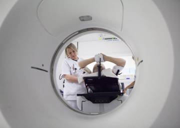 ¿Por qué la supervivencia al cáncer es hasta un 180% mayor en otros países?