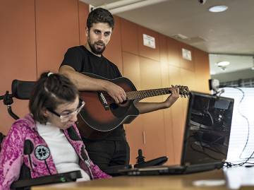 El ‘software’ que permite a personas con discapacidad cerebral hacer música