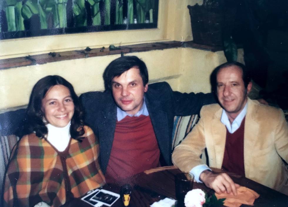 Judy, esposa de Jerry Potter, Vladimir Alexandrov y su colega Bob Cess, en EE UU.