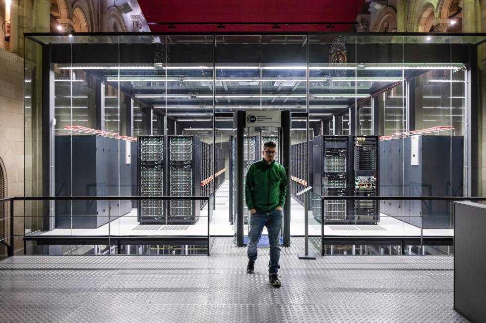 El supercomputador Mare Nostrum IV en Barcelona. 