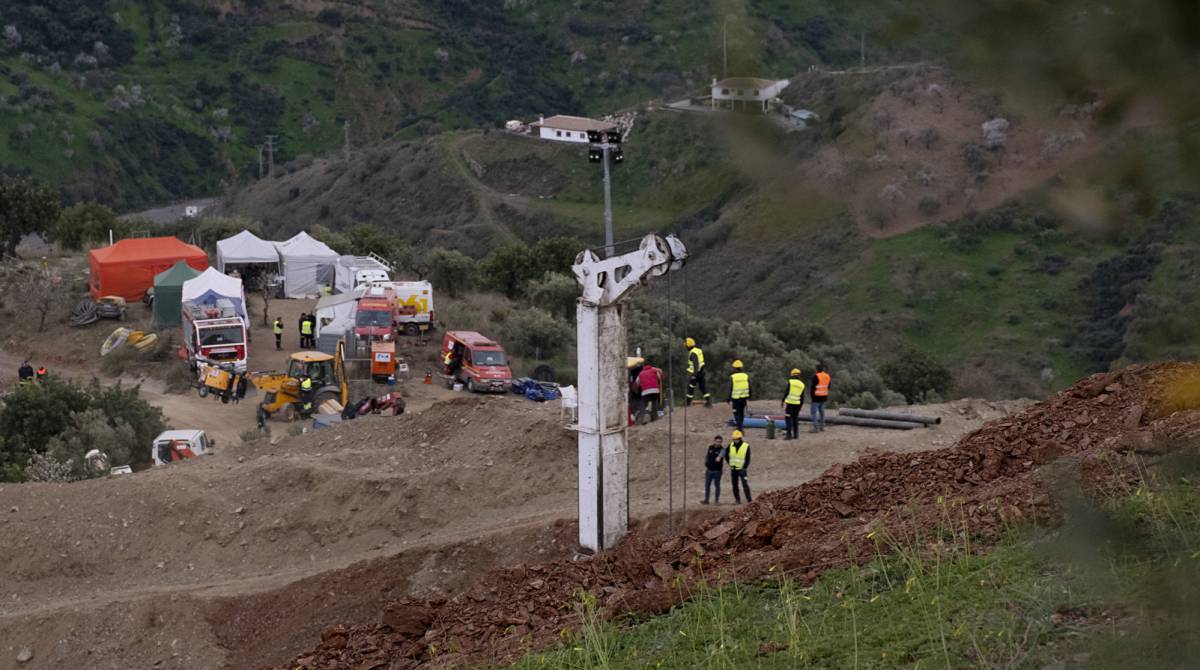 Trabajos de perforación del túnel vertical para llegar hasta Julen.