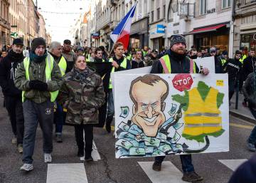 The globalization of polarization