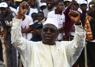 El actual presidente senegalés y candidato a la reelección, Macky Sall, este viernes en un estadio en Dakar.