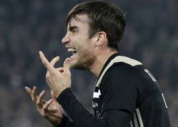 Tagliafico: “En el Ajax el pelotazo no es una opción, te miran mal”