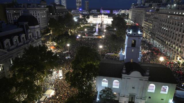 Vista aérea de la marcha del 8M en Buenos Aires.
